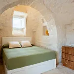 Villa Helloapulia - Trulli Veronica - Authentic Trulli Retreat Between And Locorotondo - Pet Friendly