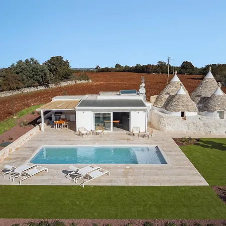 Helloapulia - Trulli Veronica - Authentic Trulli Retreat Between And Locorotondo - Pet Friendly Villa
