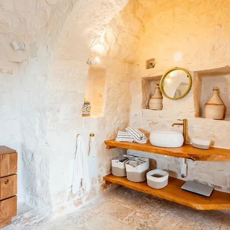 Helloapulia - Trulli Veronica - Authentic Trulli Retreat Between And Locorotondo - Pet Friendly Martina Franca